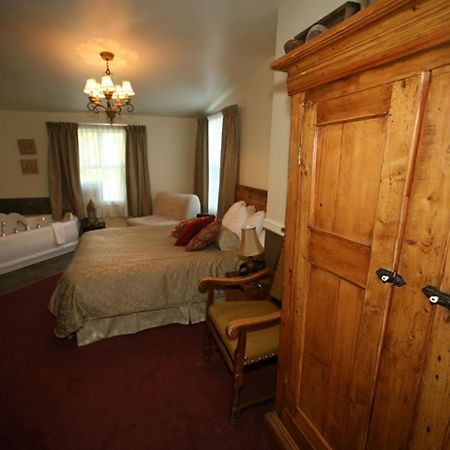 Auberge De La Tour Du Lac แซ็ง-อากาท-เด-มง ภายนอก รูปภาพ