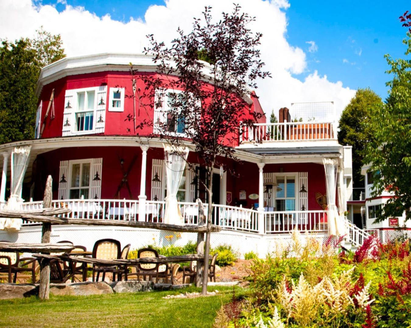 Auberge De La Tour Du Lac แซ็ง-อากาท-เด-มง ภายนอก รูปภาพ